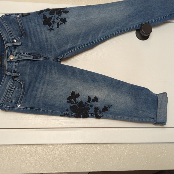 Silver Jeans Jeans Silver Girlfriend Jeans 28 Floral Embroidered